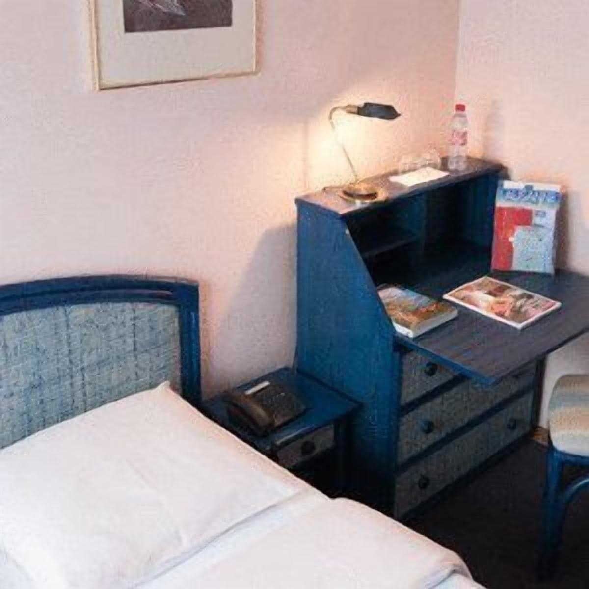 Hotel Crystal Лозанна Экстерьер фото