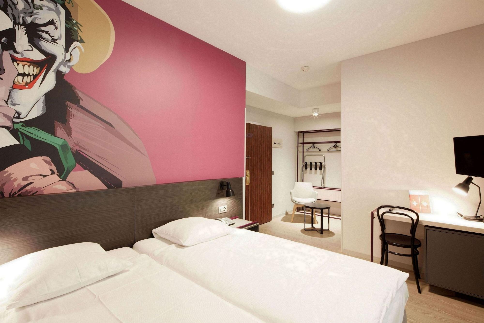 Hotel Crystal Лозанна Экстерьер фото